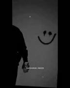 خنده های فیک پشت اشک هایی که دنیا را غرق می‌کند:)