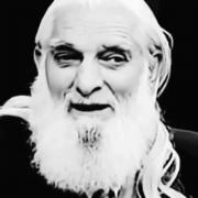 نگاه به چهره خندانم نکن آنکه می‌خندد غمش بی انتهاست 🖤ای روزگار 