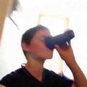 اوکی ولی صورتش نصف شد😂😂✋🏻‌‌‌‌‌