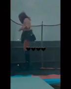 ما تو خودمونیم هیچی ام کمو کسر نداریم....**