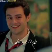 ولی شایدم سنگ باخت تا کاغد بغلش کنه..!