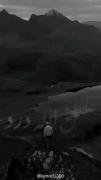 سایه ها رو سیاهن آینه ها مکمل هم........ 🖤🖤