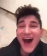 اخییییییی خو بش چایي بده نزار نگات کنه 👀😐😂