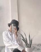 استوری ژست عکاسی دخترانه در آینه