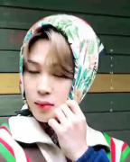 جیمینم دیگه روسری میزنه 😂😂😂💄