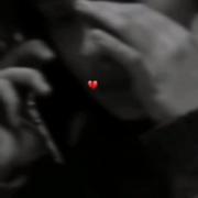  ذهنه منی................ 💔..! 