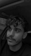 دلتنگی بد دردیه مخصوصا اگه دلتنگ کسی باشی که ارزشش رو نداره :)