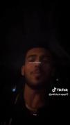 همخوانی پرانرژی علی گرامی در ماشین
