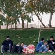 پیرمرد بنده خدا خواب از سرش پرید😑😂😂