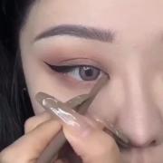 اگر قسمت پایین چشمتون مژه ندارید از این روش استفاده کنید