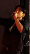 اوخودااااا jungkook اهنگش خیلی خوبه😭🛐