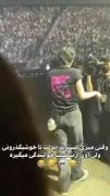 لحظات جذاب و فان جین (BTS) در کنسرت: وقتی از هواداران تست خوانندگی می‌گیرد!