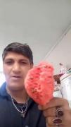 هندوانه خوری و کل کل دوستانه بر سر لایک و کامنت