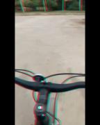 هم اکنون من و چرخم کنار سی و سه پل